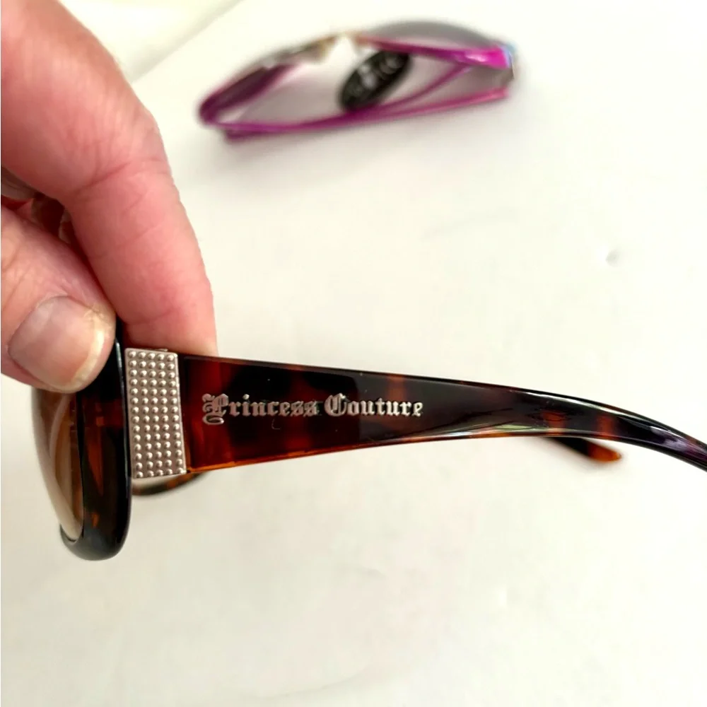 Bundle of two sunglasses